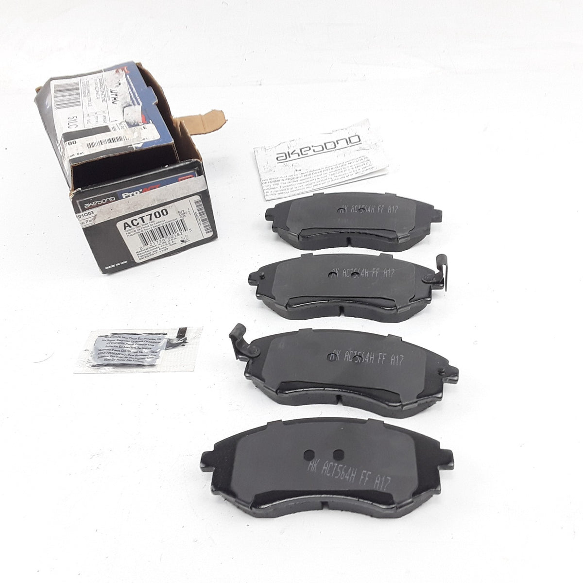 Front Brake Pad Kit For Kia Optima Hyundai Tiburon Elantra Sonata 1992 1993-2006