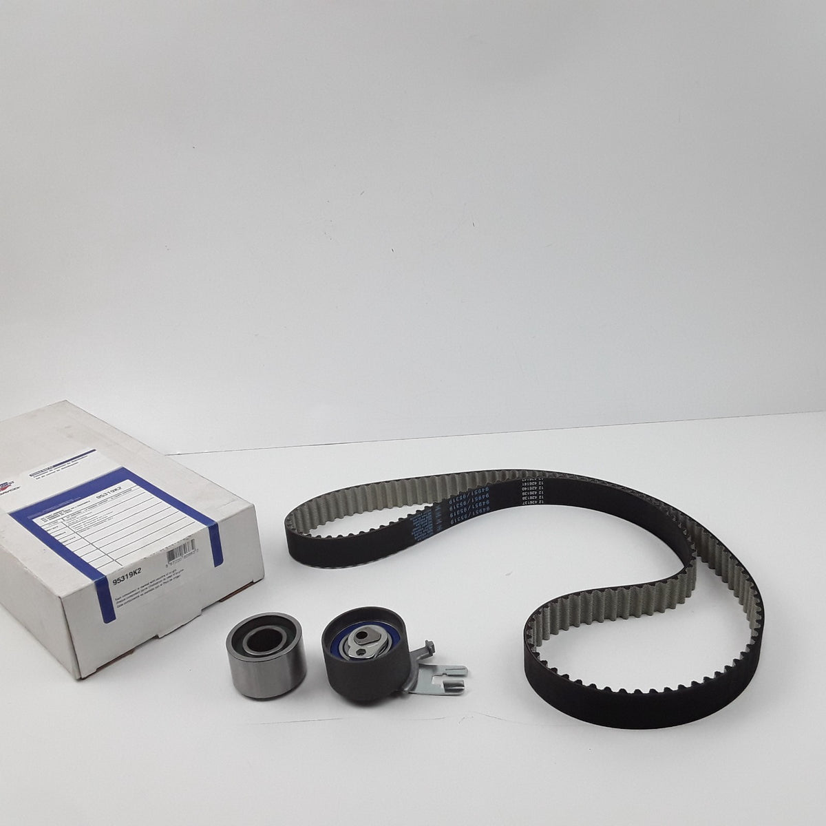 Dayco 95319K2 Engine Timing Belt Kit Fits Volvo S80 2003-04 XC90 2003 2004 2005