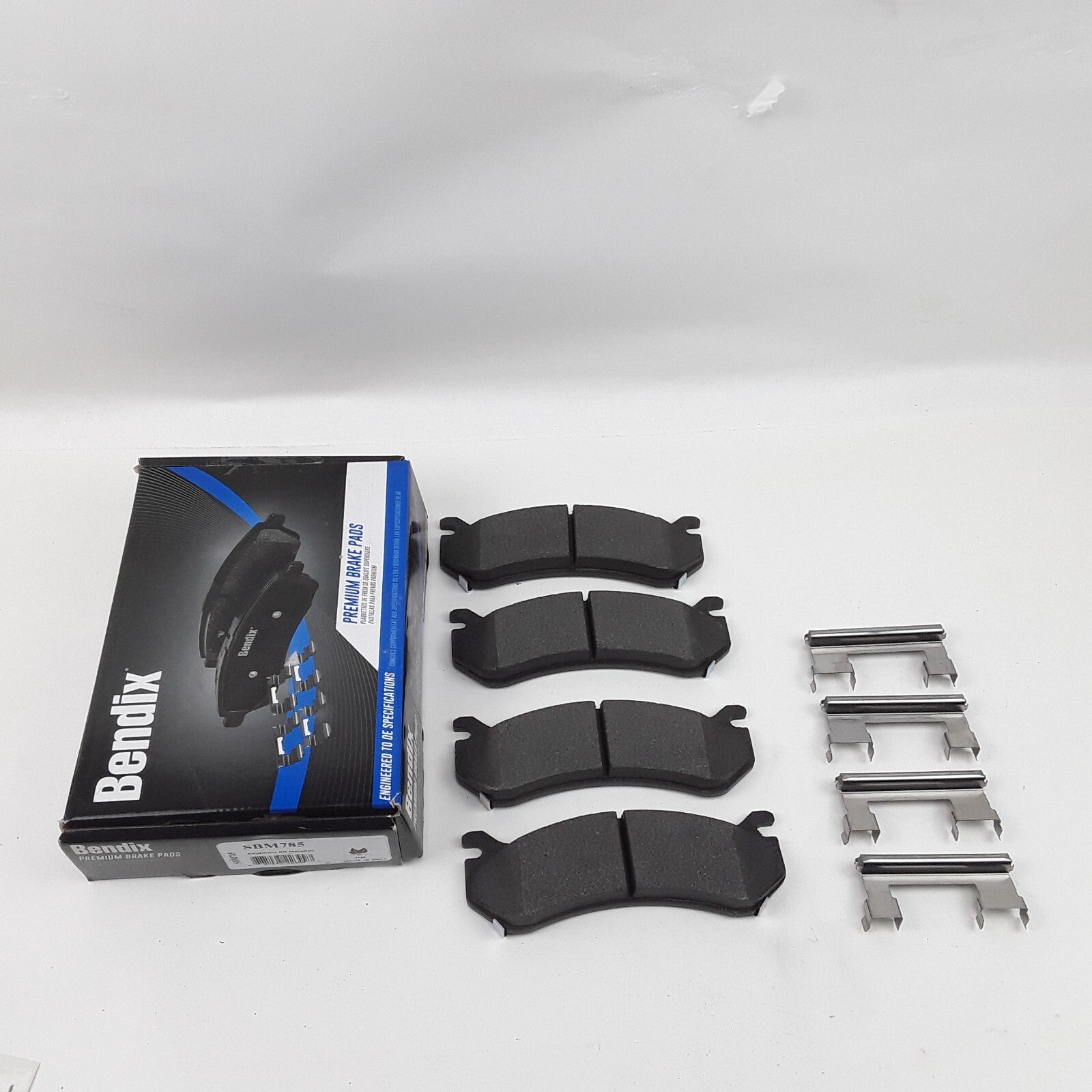 Disc Brake Pad Set Premium Semi-Metallic Fits Chevrolet Astro 2003 2004 2005