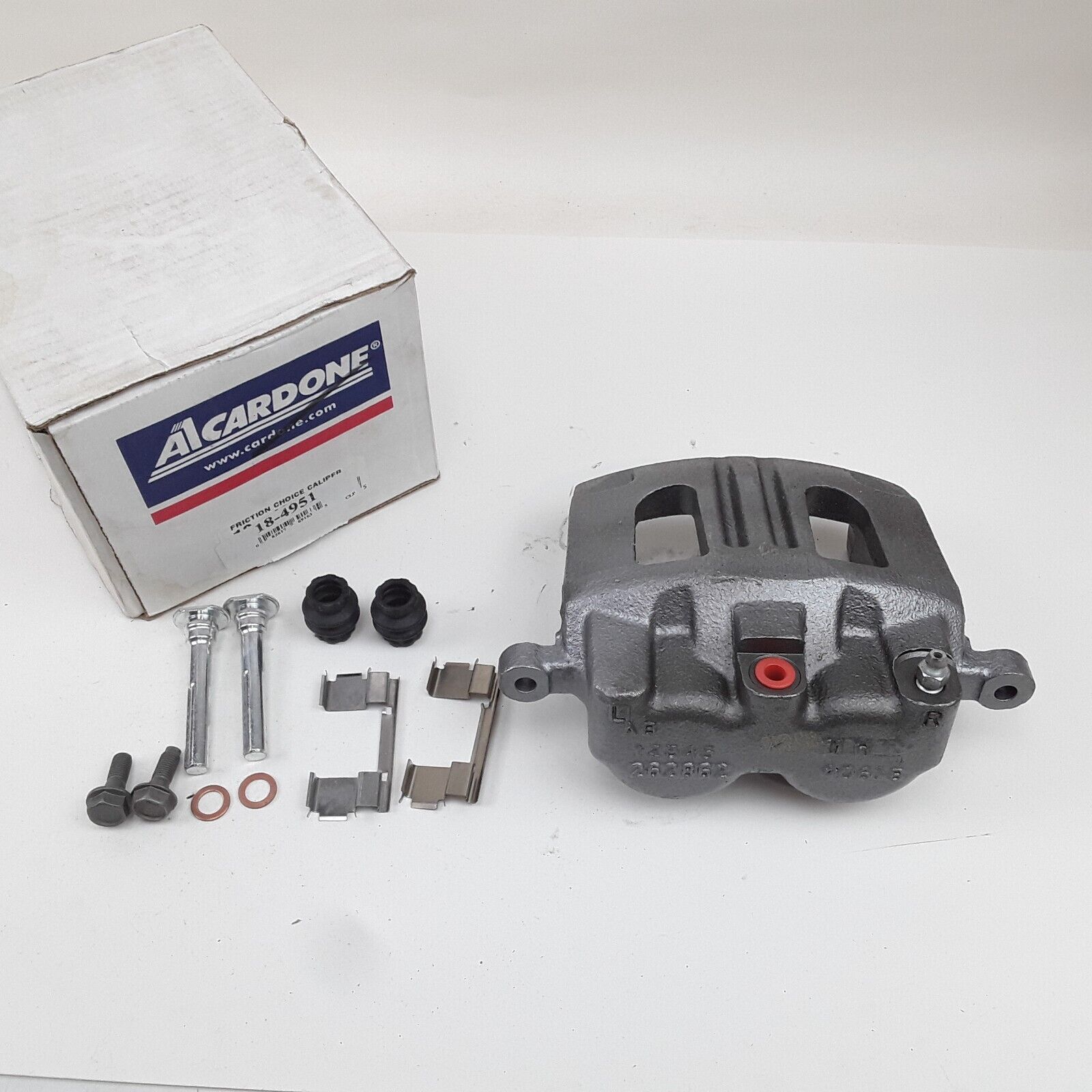 Front Right Disc Brake Caliper Fits Chevrolet Equinox 2005-2006 Saturn Vue 04-07