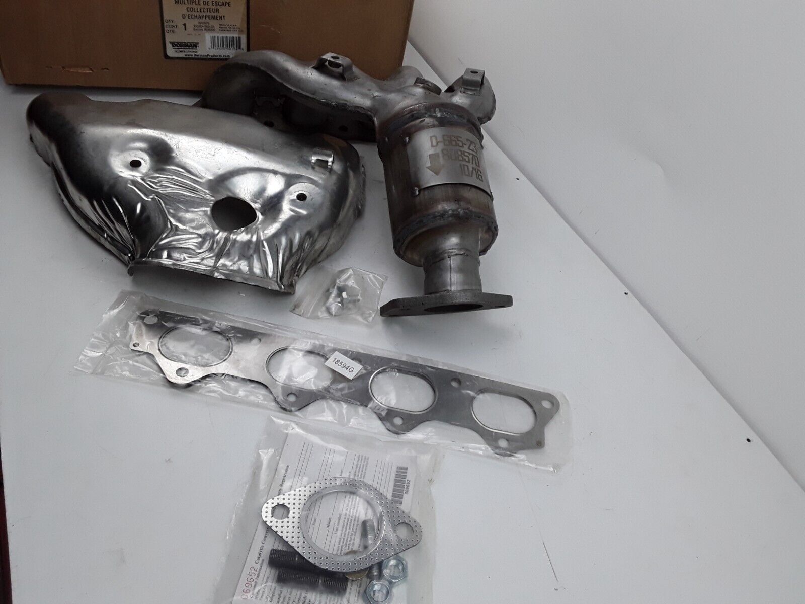 Catalytic Converter with Integrated Exhaust Manifold For Sebring,Stratus,Eclipse - HotCarParts