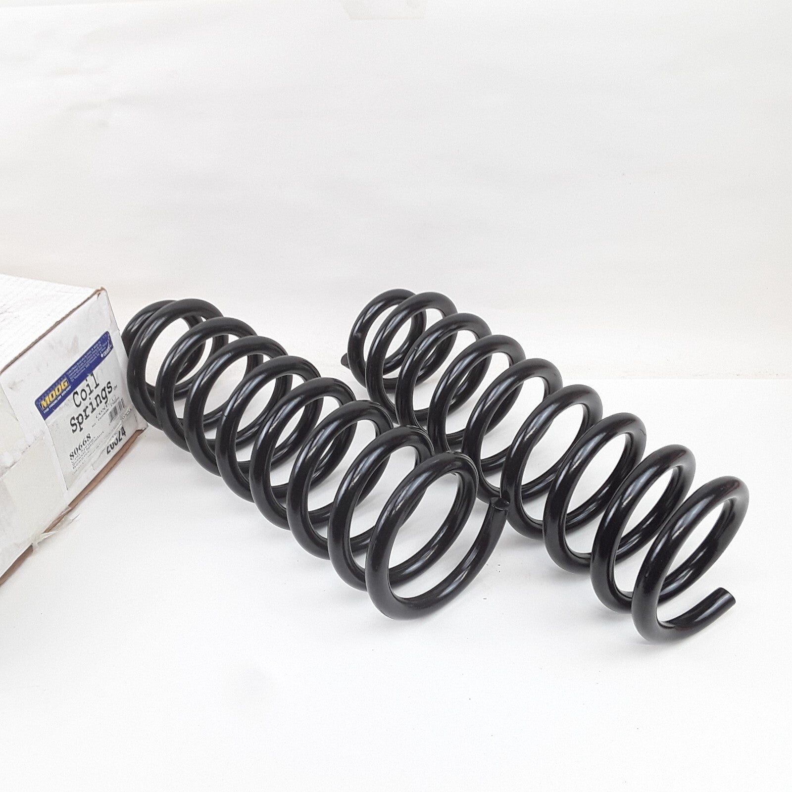 Coil Spring Set Fits Ford Crown Victoria 2003-2006 Mercury Marauder 2003-2004