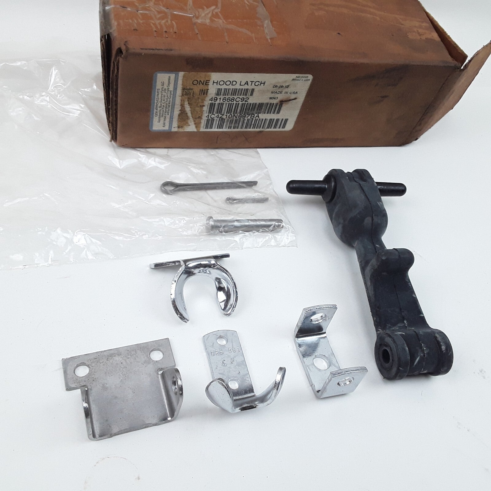 International 491668C92 One Hood Latch Kit Assembly Heavy Duty