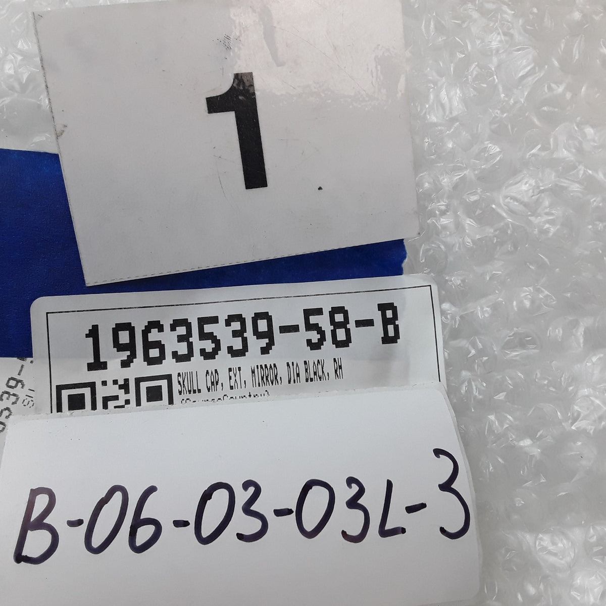 1963539-58-B Right Side Mirror Skull Cap Diamond For Tesla Model Y 2025 OEM New
