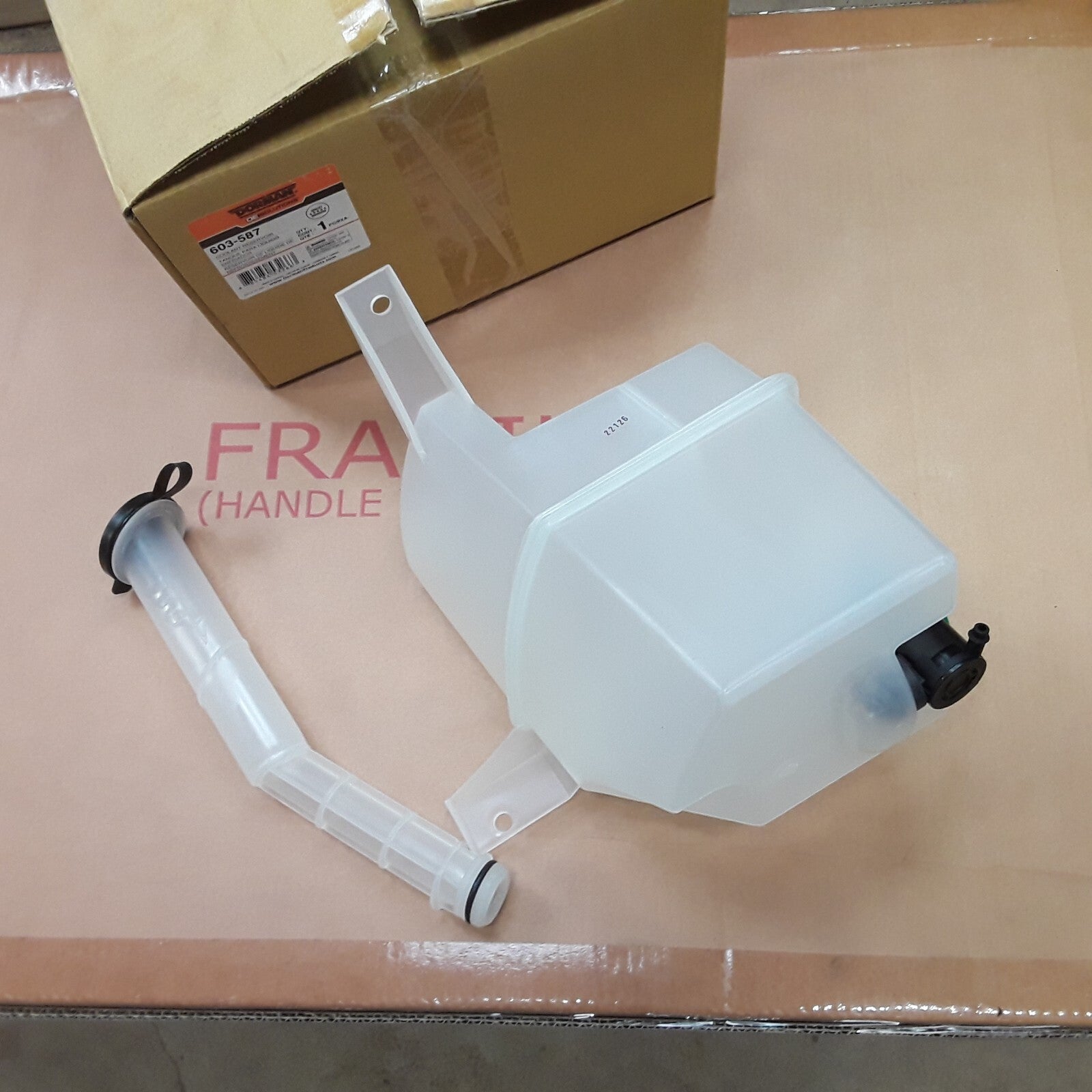 Front Windshield Washer Fluid Reservoir Fits Ford Mustang 2005 2006 2007 2008 09