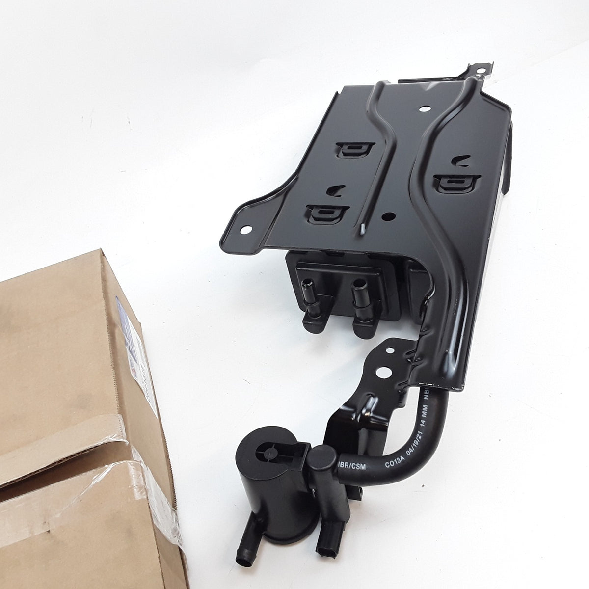 Carquest CPP1818 Fuel Vapor Canister Fits Toyota Matrix Pontiac Vibe (2009β2010)