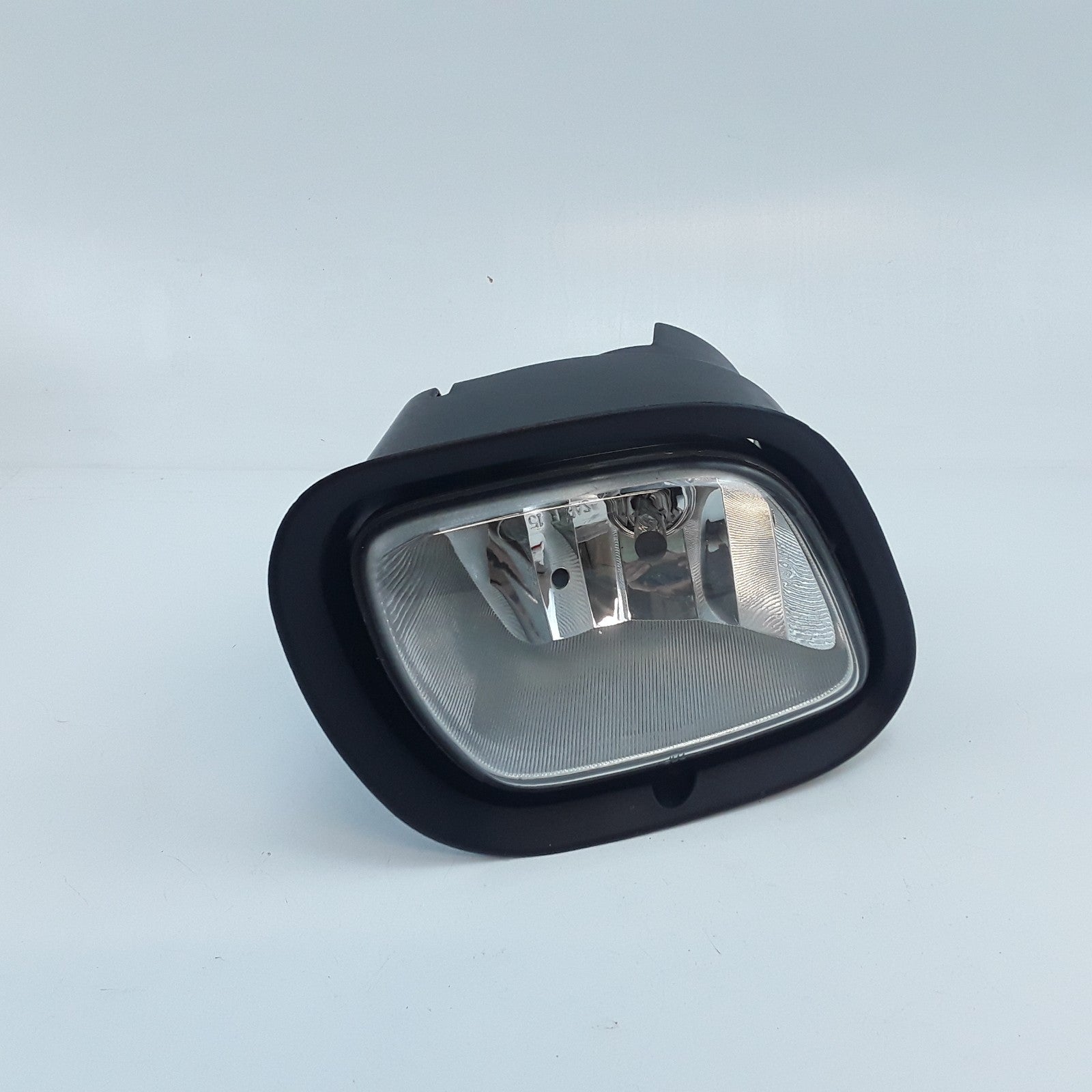Right Fog Light Fits Freightliner Cascadia (2008 2009 2010 2011 2012 2013-2017)
