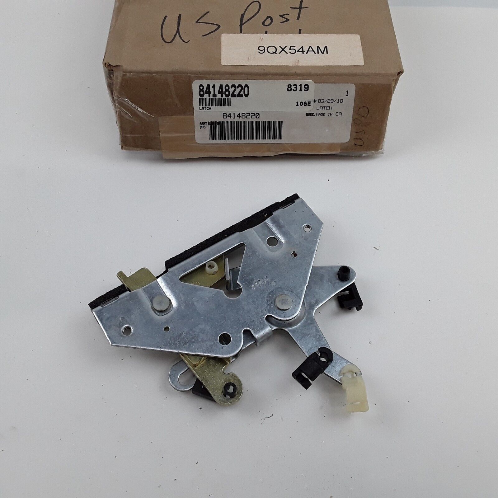 Genuine Mack Left Hand Door Latch for CV/GU Models OEM #9QX54AM, 9QX54M