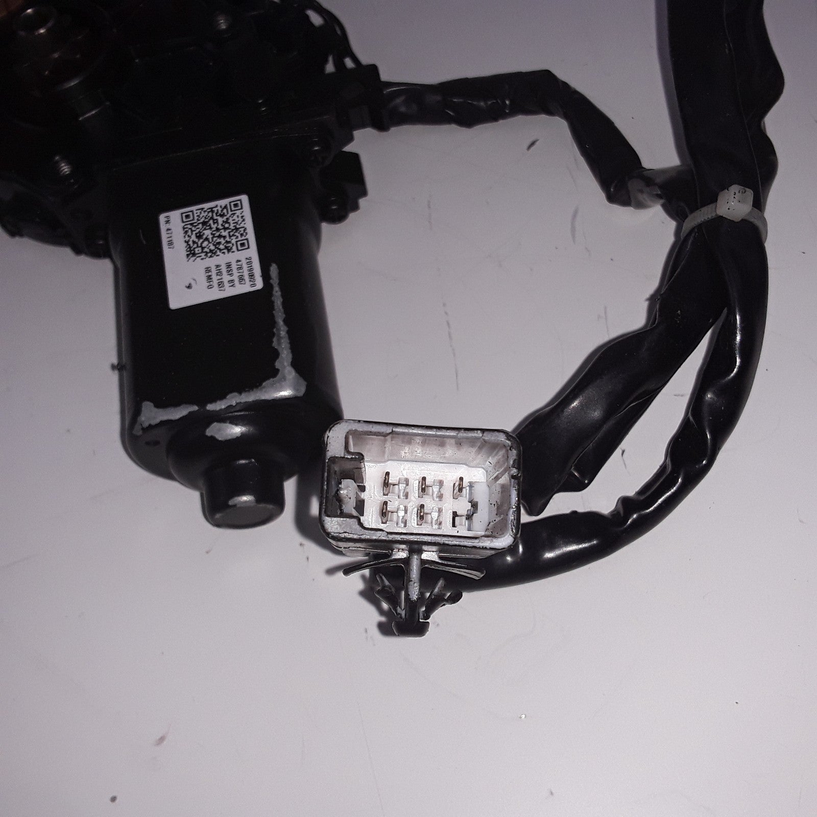Cardone 47-1187 Front Left Power Window Motor Fits Lexus RX300 (1999 2000-2003)