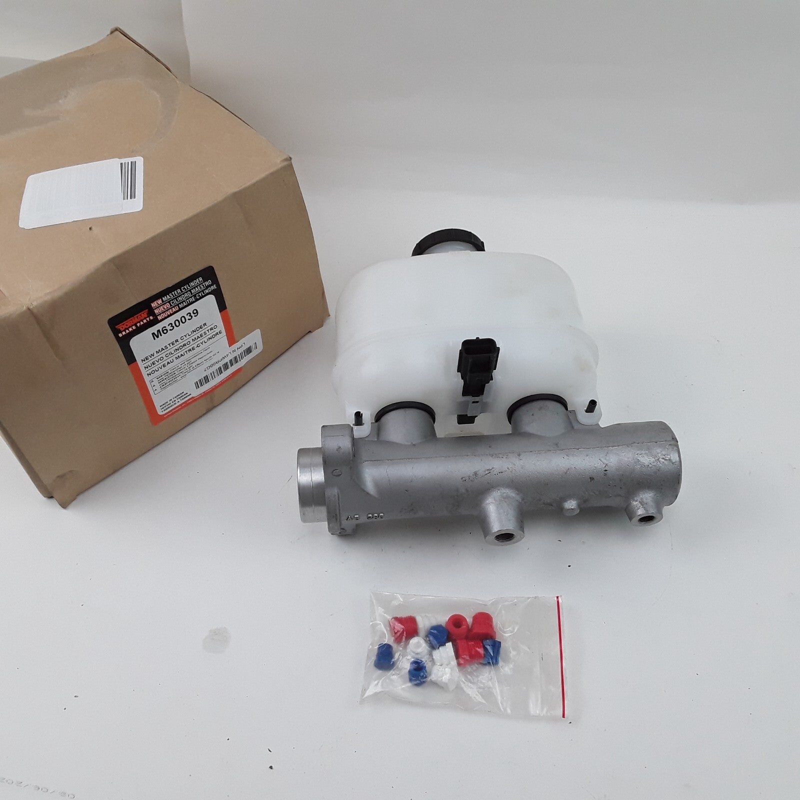 Brake Master Cylinder Fits Ford F-250 F-450 F-350 F-550 Super Duty (2005-2007)