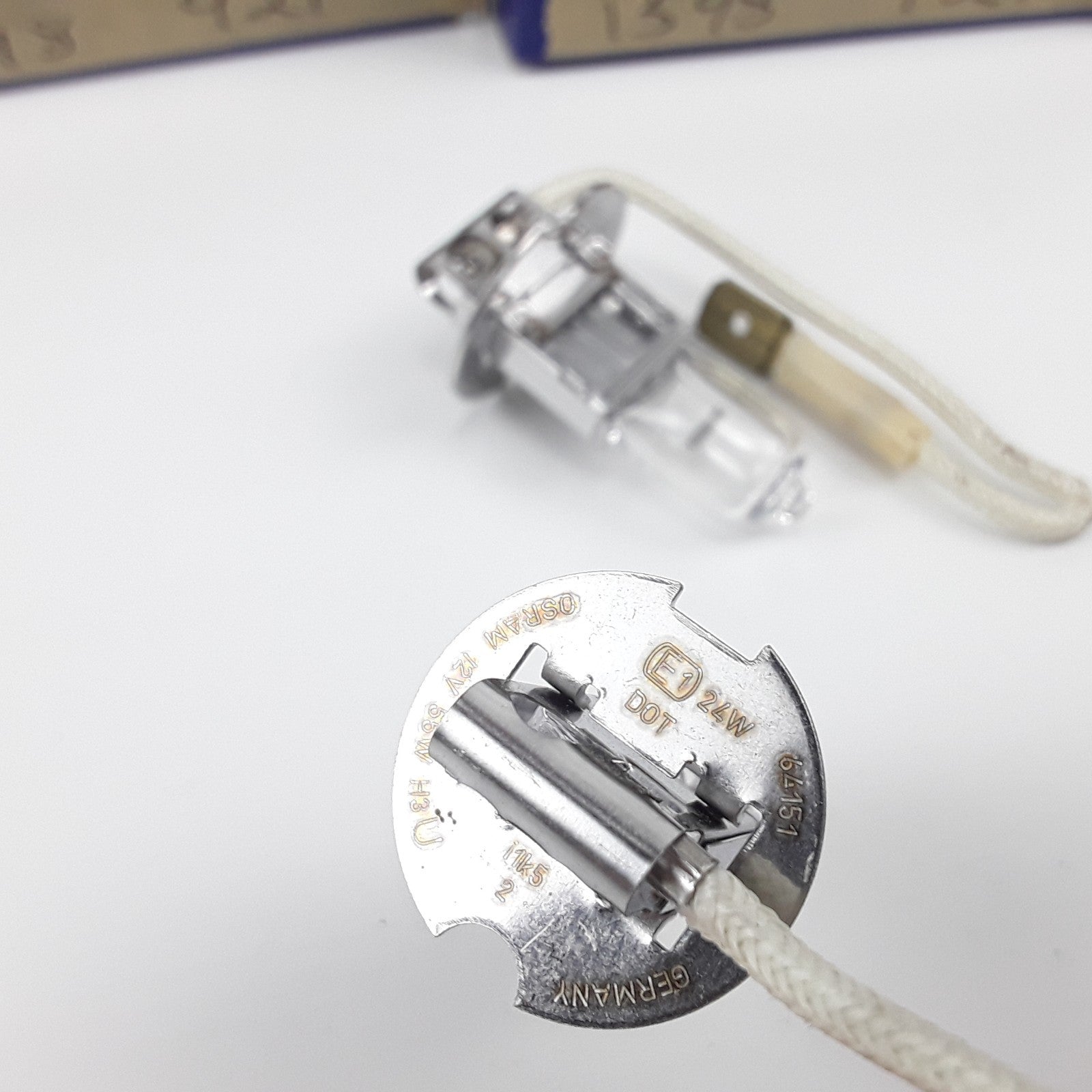2 Halogen Fog Light Lamp Bulb (H3) For Classic Passenger Cars 240 260 GT Series