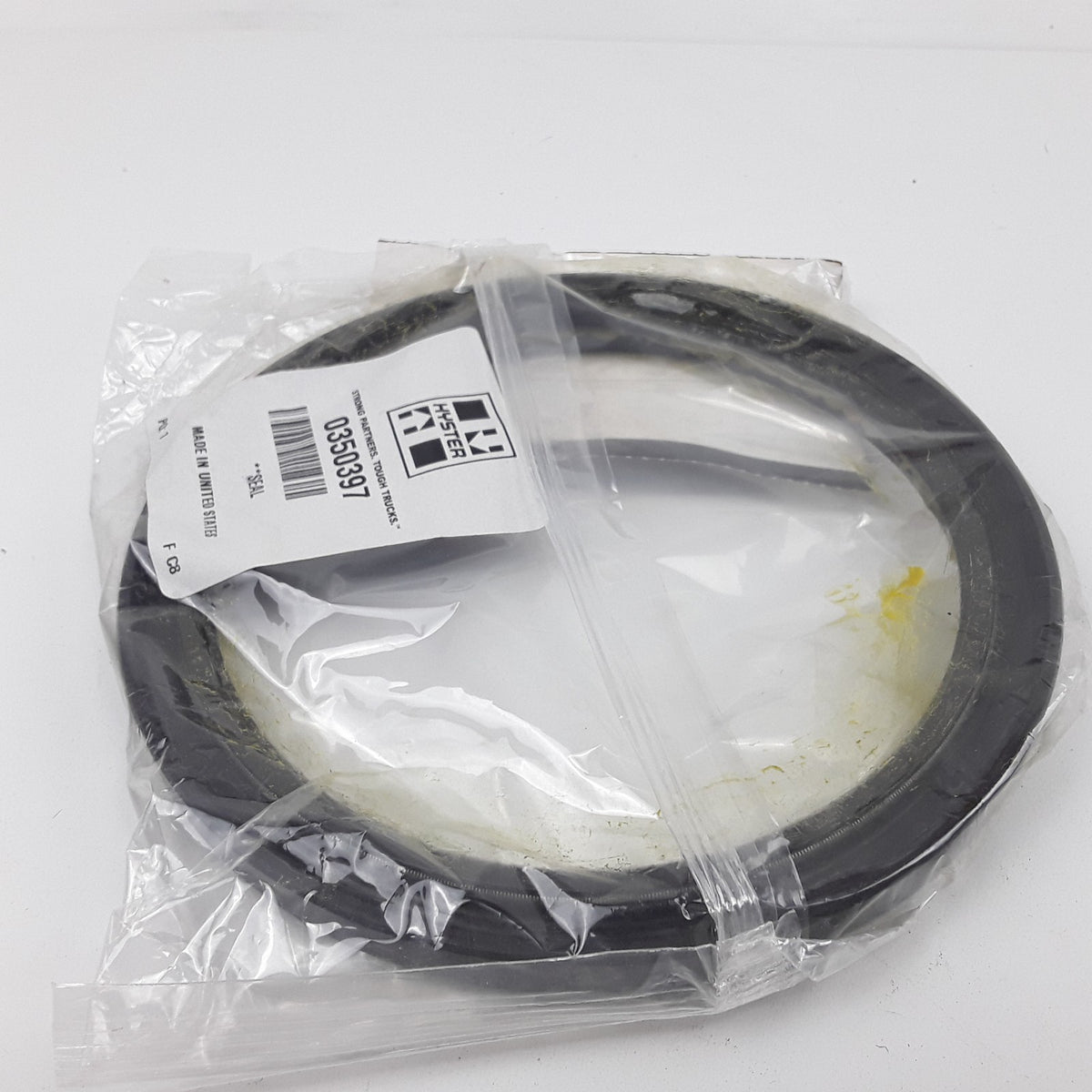 Rear Oil Seal Fits Forklift H700B, H80E, H100E, H300B, S150A, S125A, H70C, H60C