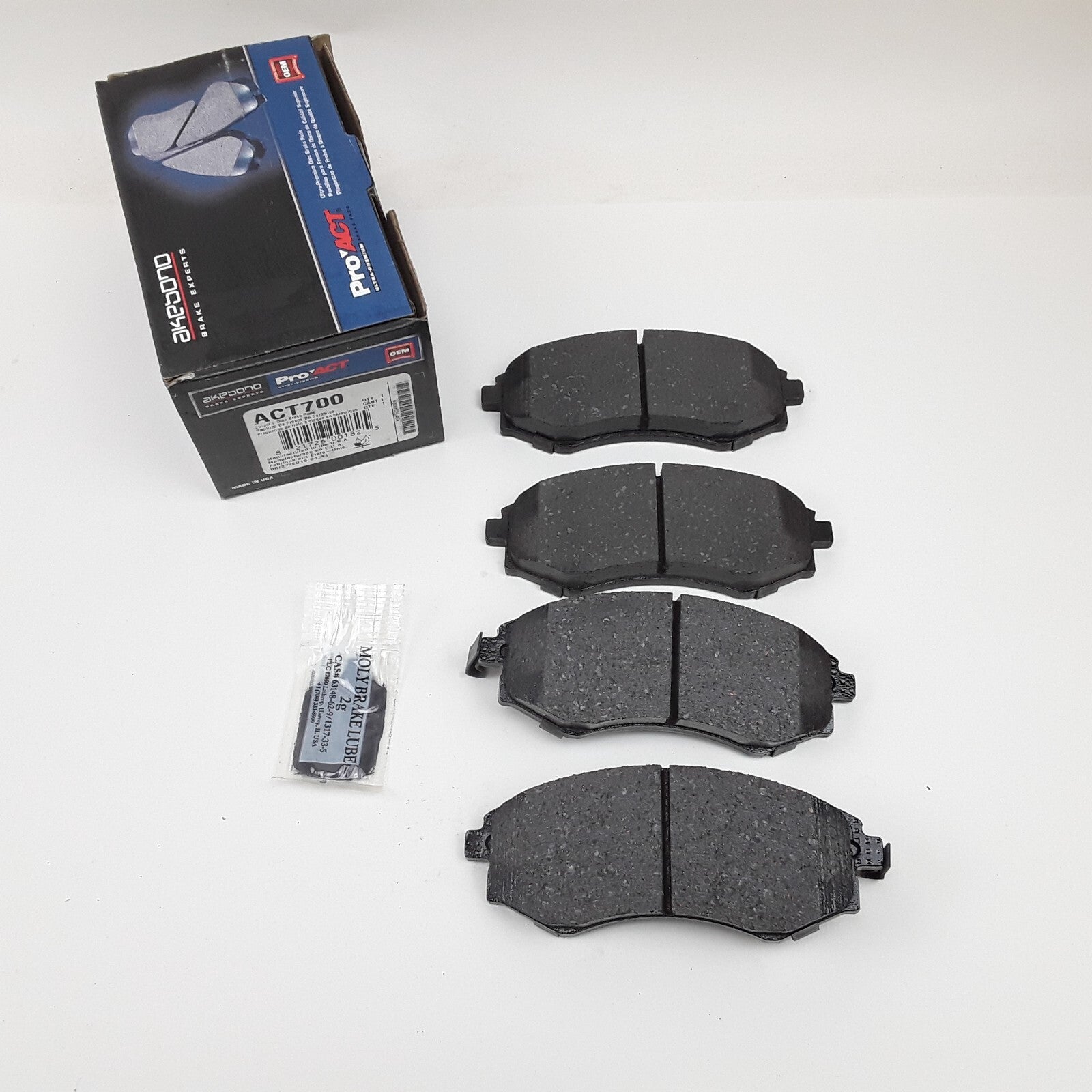 Front Brake Pad Fits Kia Optima 2001-03 Hyundai Tiburon Elantra Sonata 1992-2006