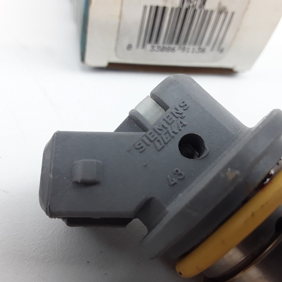 Engine Oil Pressure Switch For Dodge Plymouth Eagle Chrysler 1993 1994 1995-1997