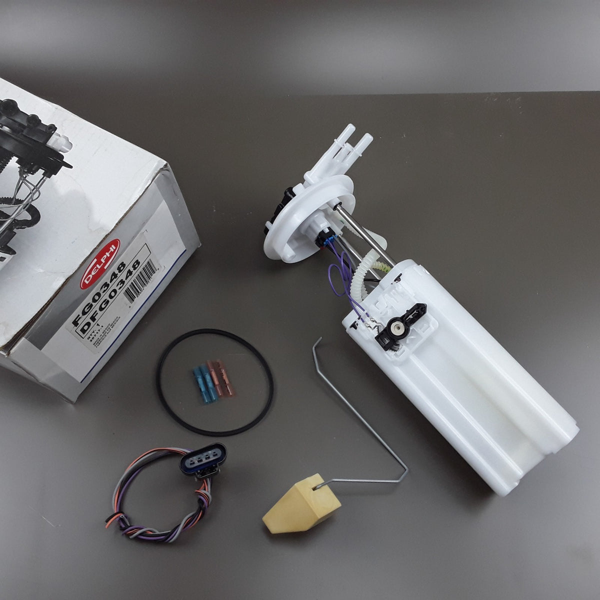Delphi FG0348 Fuel Pump Module Assembly Fits Buick Park Avenue (2004-2005)