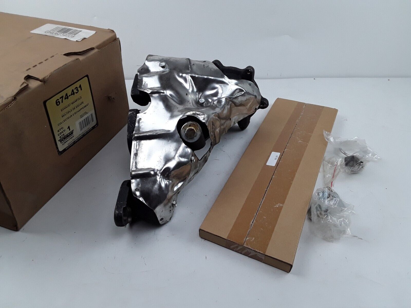 Exhaust Manifold Left Dorman 674-431 for Nissan Pathfinder,Infiniti QX4 96-2000 - HotCarParts