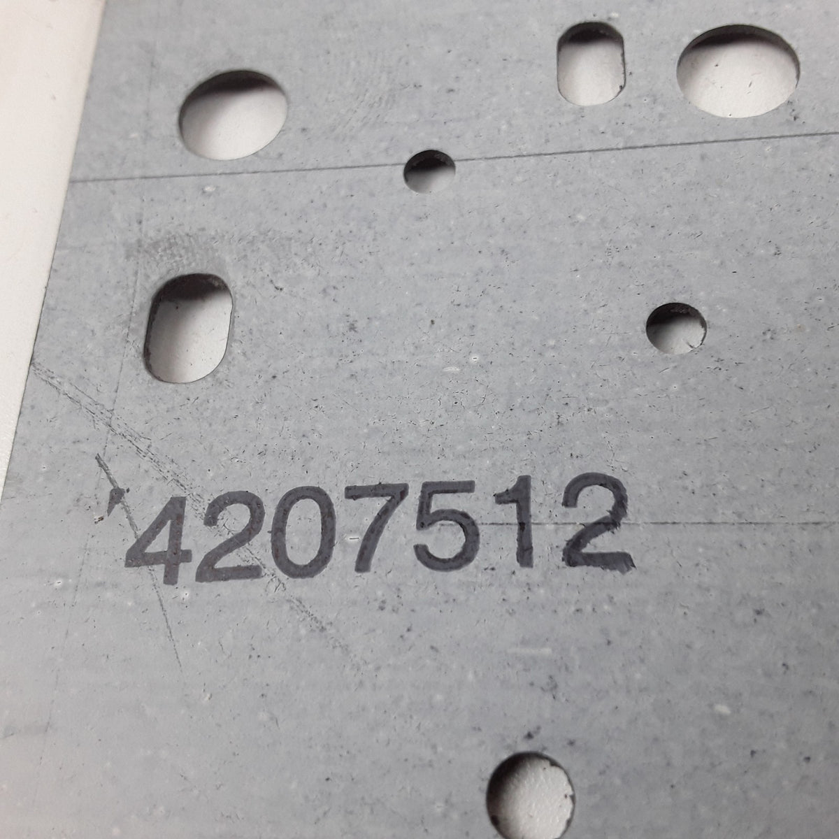 Interface VB-72 Gasket Spacer Plate 4207512 For Heavy Duty Forklift Trucks
