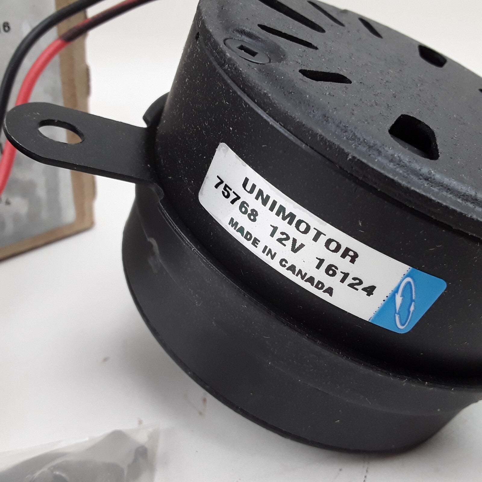 Four Seasons 75768 Condenser Fan Motor Fits Cadillac Chevrolet GMC (2004-2014)