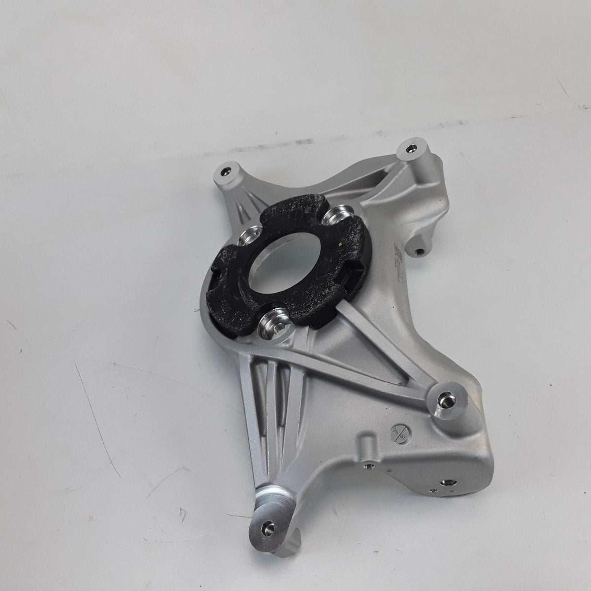 Front Upper Control Arm Mount Right For Tesla Model 3 1044376-00-D