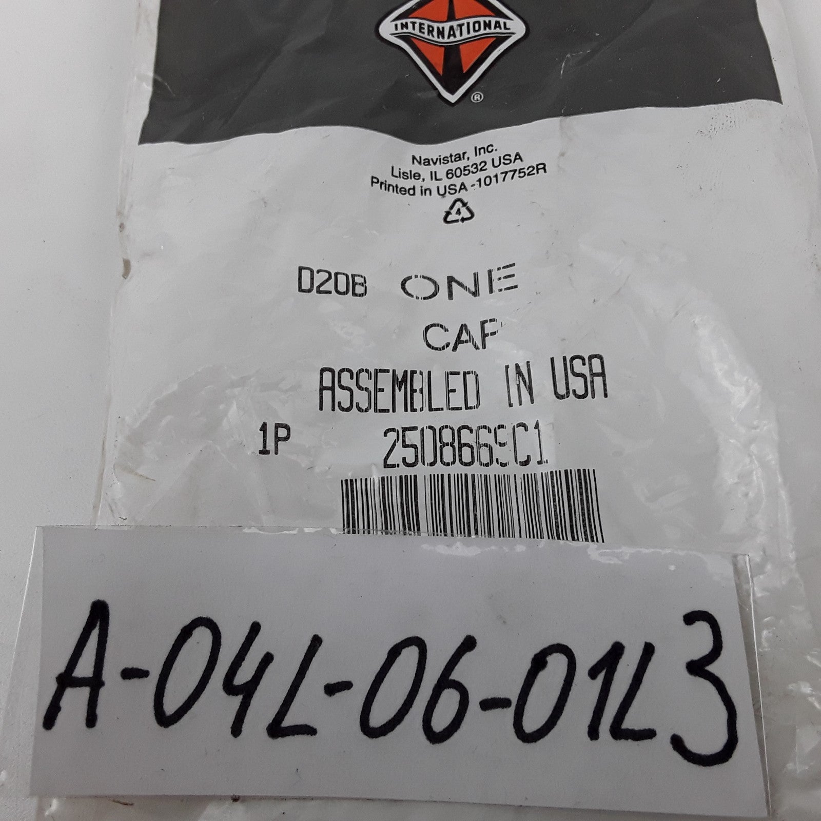 OEM International 2508669C1 Windshield Washer Cap For International Navistar