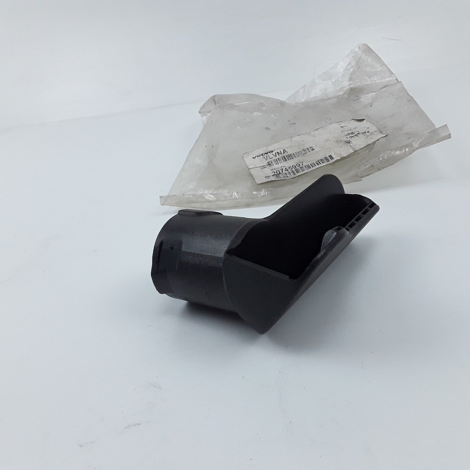 Rear Fairing Handle Fits Volvo VNL VN (1998 1999 2000 2001 2002 2003 2004-2018)