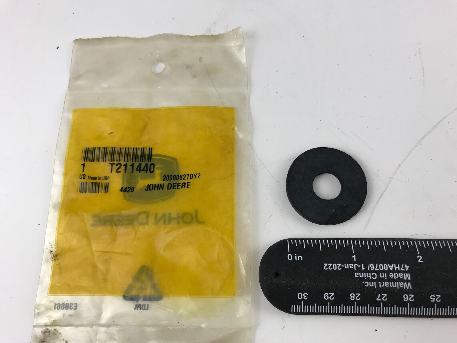 GENUINE OEM JOHN DEERE T211440 SEALING WASHER FAST SHIPPING - HotCarParts