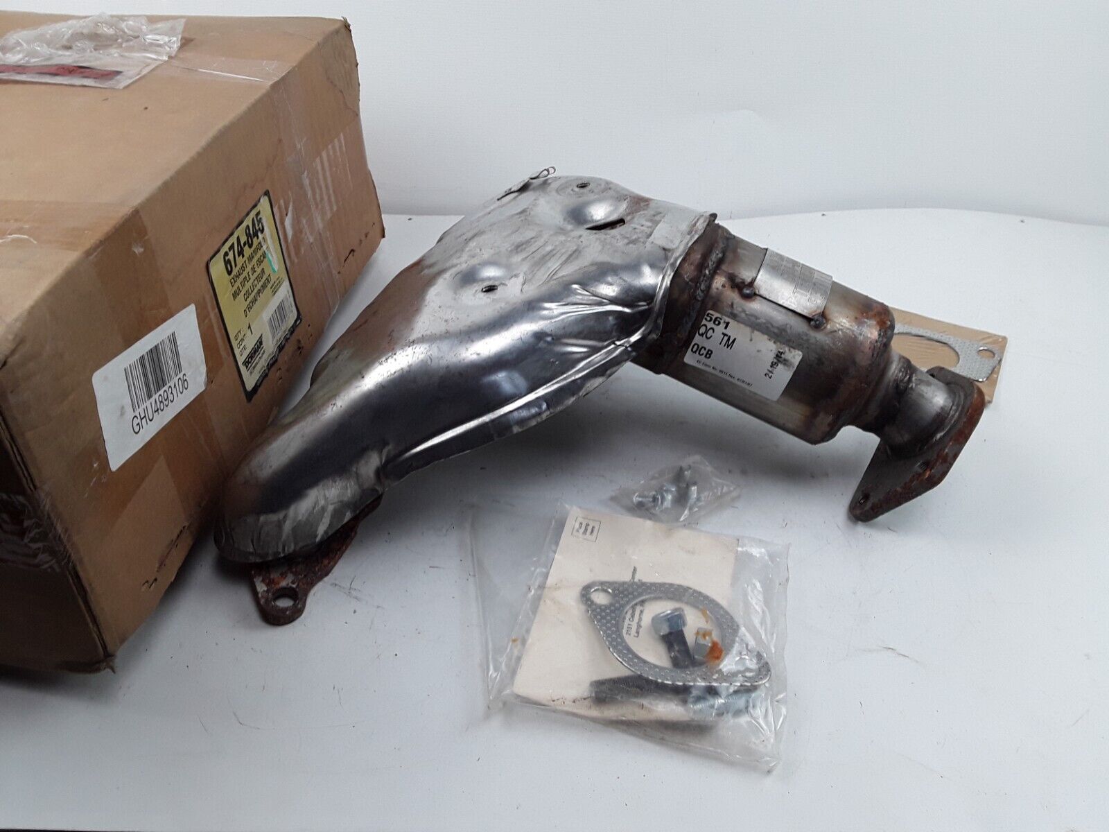 Catalytic Converter with Integrated Exhaust Manifold Dorman 674-845 - HotCarParts