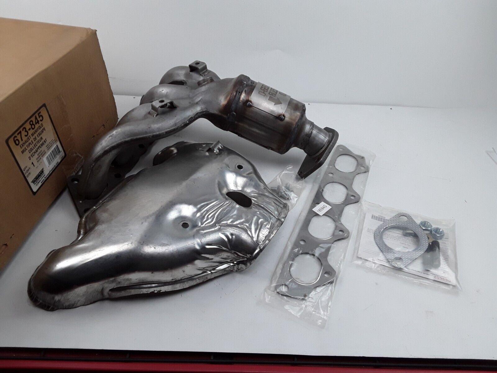 Catalytic Converter with Integrated Exhaust Manifold For Sebring,Stratus,Eclipse - HotCarParts