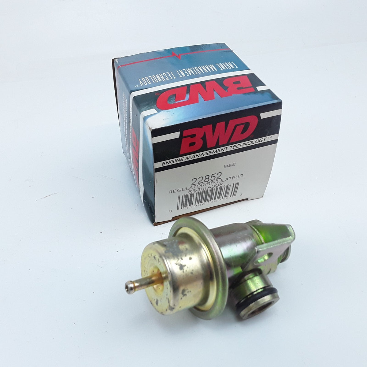 Fuel Pressure Regulator Fits Buick Chevrolet Pontiac Oldsmobile (1993 1994-1999)