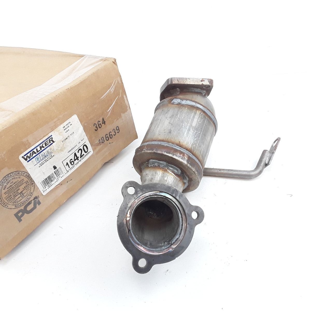 Catalytic Converter For Volvo V40 S40 2000 2001 2002 2003 2004 1.9L
