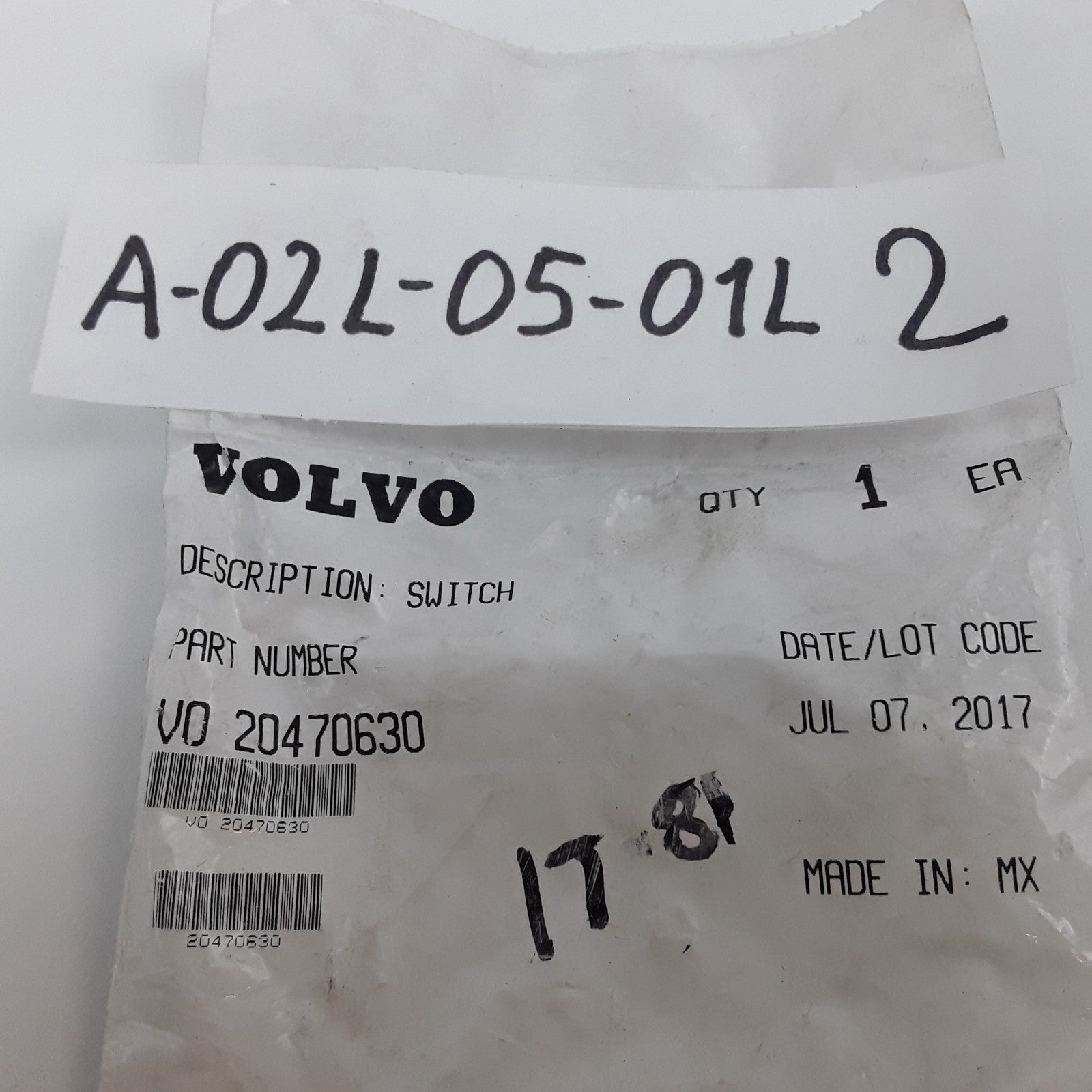 Volvo 20470630 Genuine Electronic Air Suspension (ECS) Rocker Switch Button