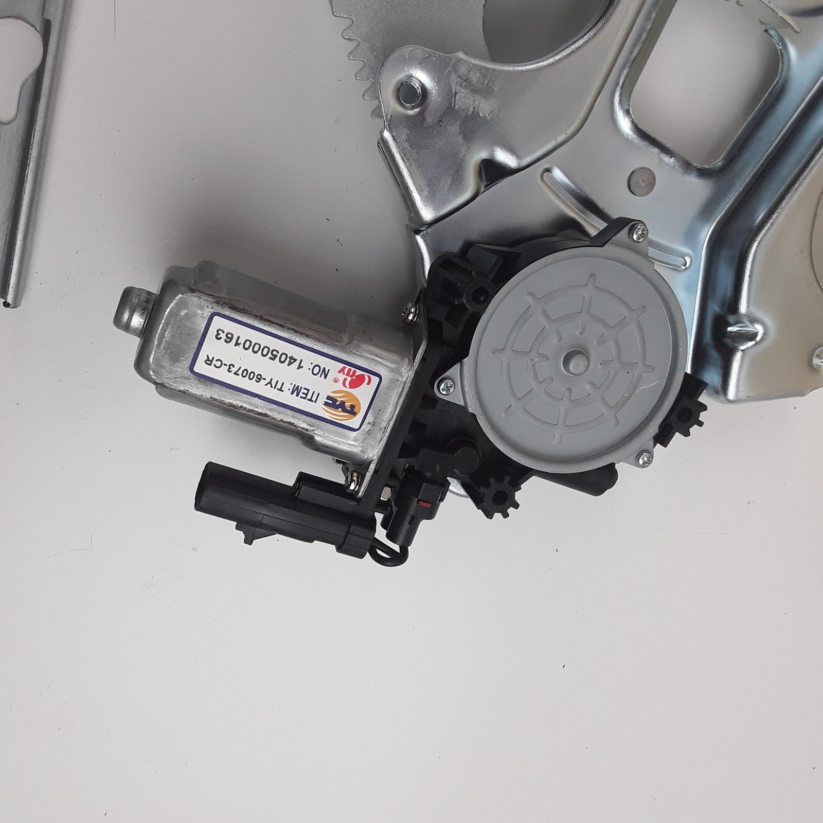 Front Left Power Window Motor and Regulator Fits Dodge Chrysler (2001-2006)