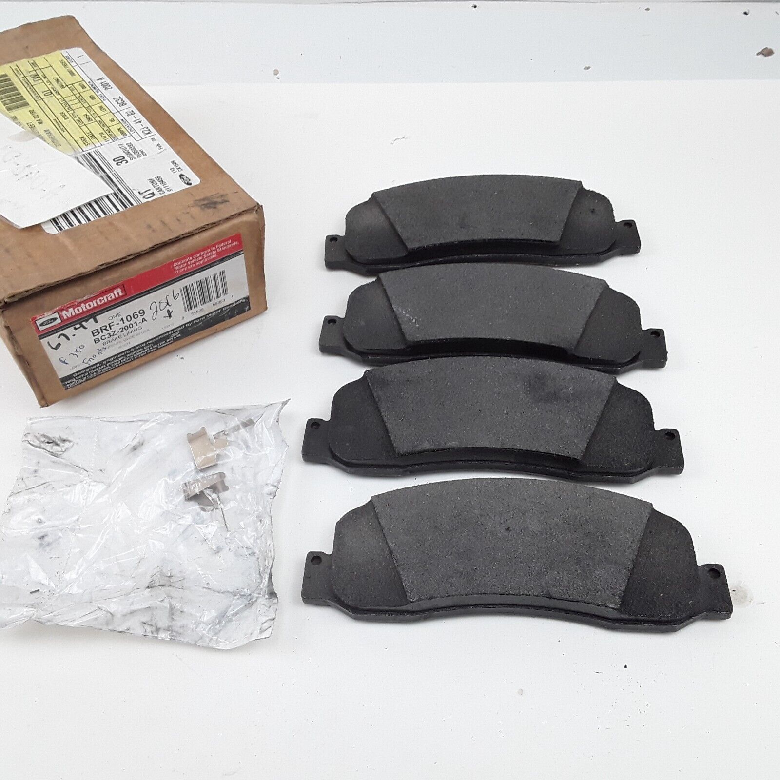 Ford BC3Z-2001-A Brake Lining Kit Pads Front F-250 & F-350 Super Duty 2011 2012