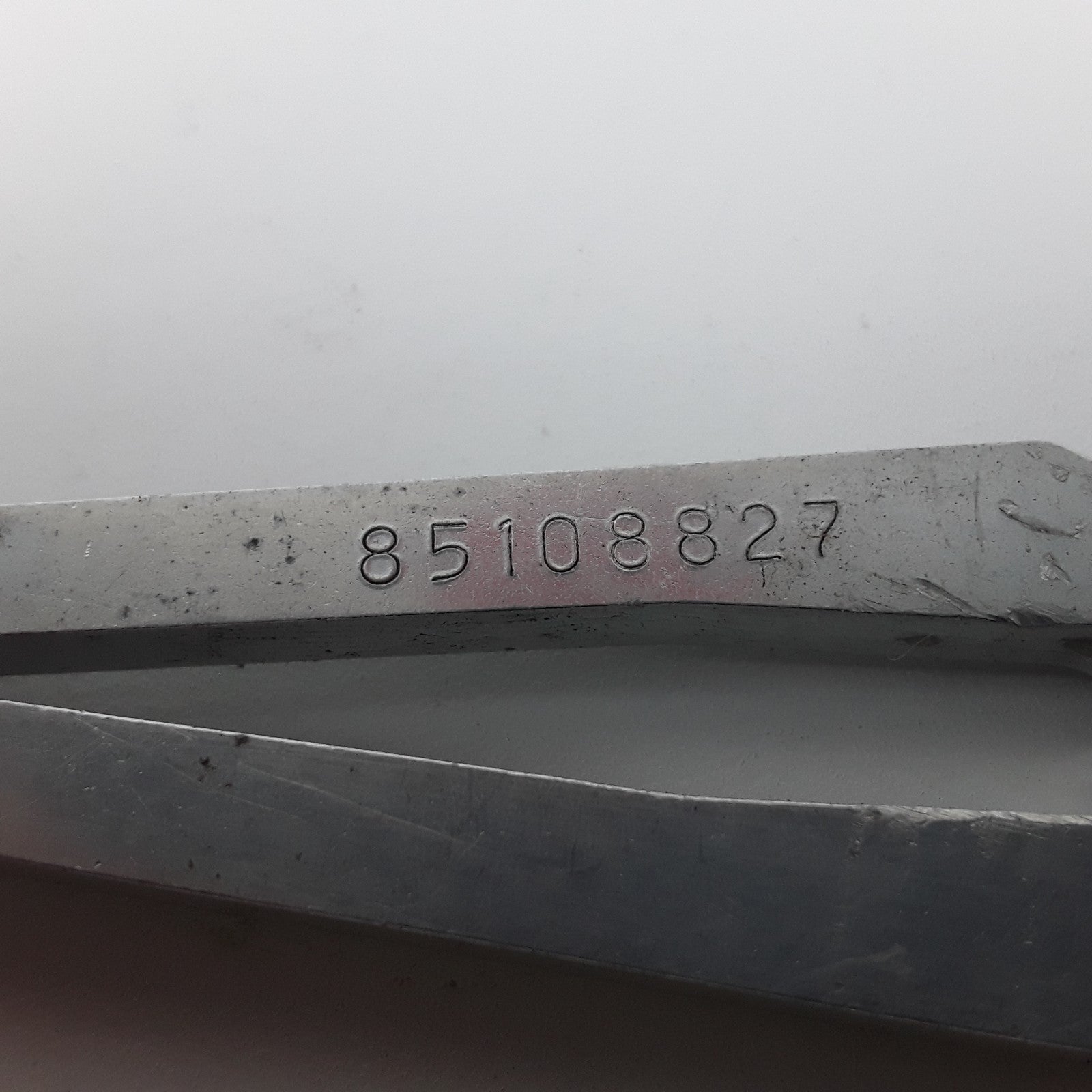 15mm Trans Cooler Line Release Tool 85108827 For Volvo VHD VN VNL VT Models