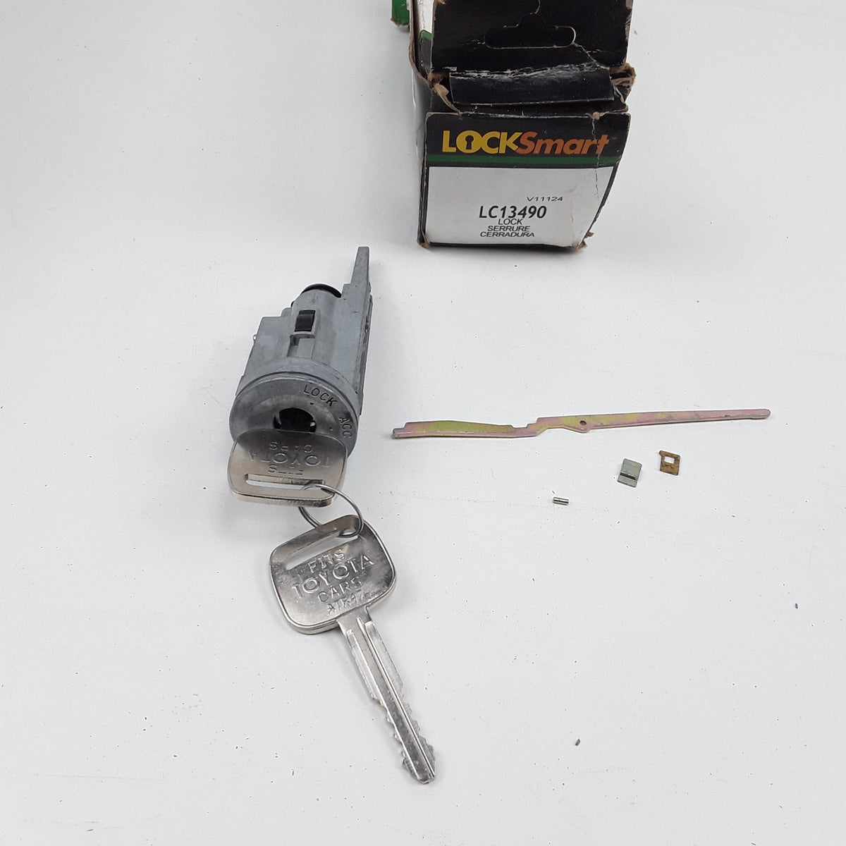 Ignition Lock Cylinder Fits Toyota Corolla Geo Prizm (1993 1994 1995 1996 1997)