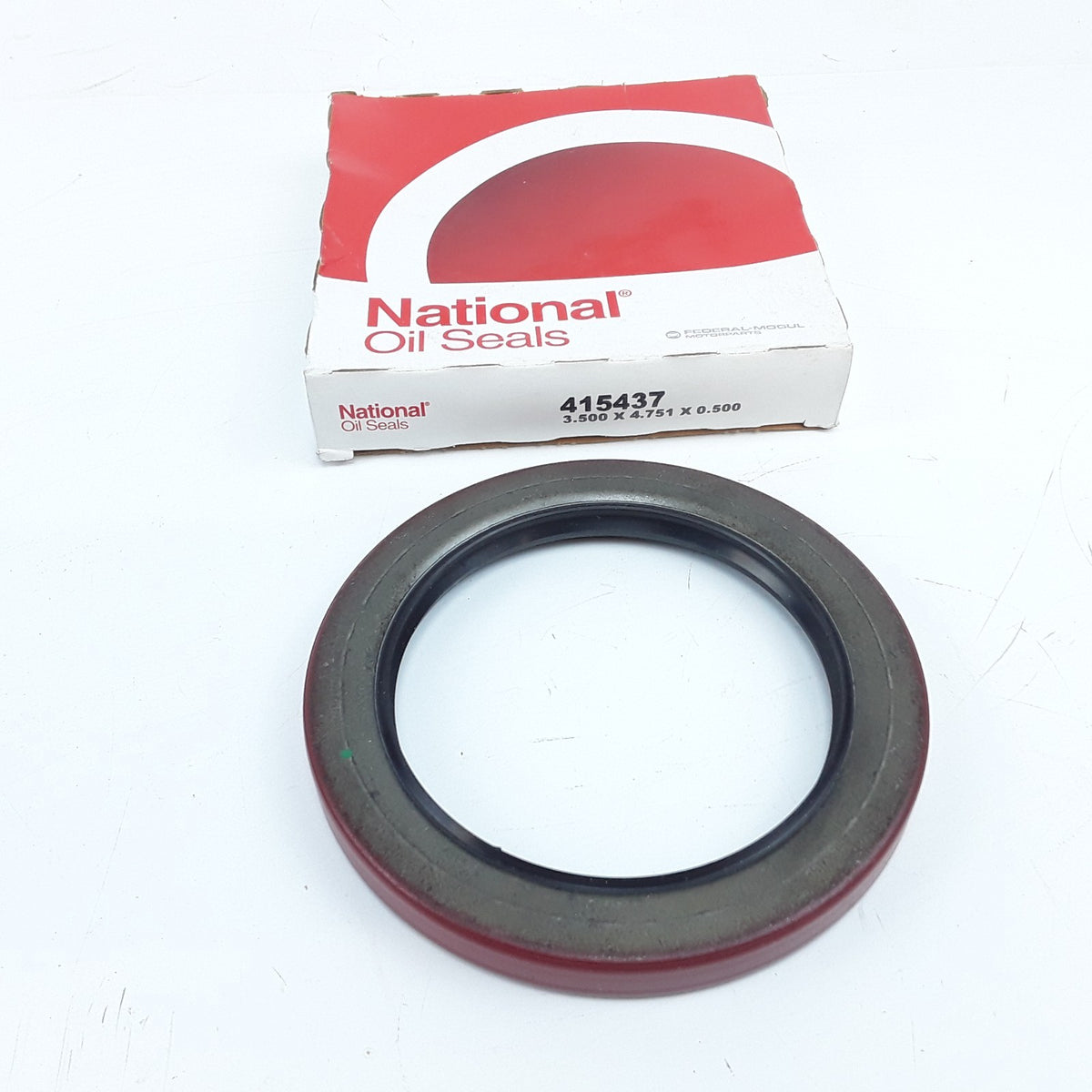 Oil Seal Fits International M Series Van SA120 SM120 (1957, 1961 1962 1963 1964)