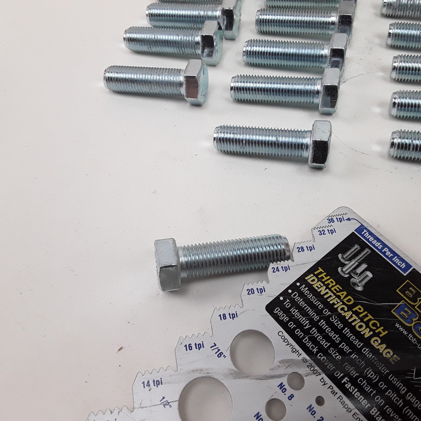 Multipurpose Car Truck Bolt Cap Screw-Hex Head-Grade 5- 3/8-24 x 1-1/4 In