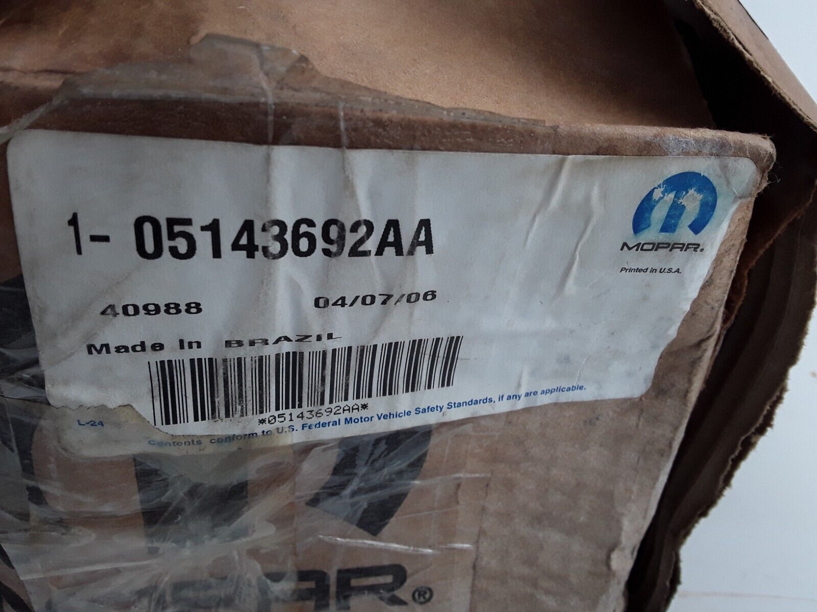 Mopar 05143692AA Disc Brake Caliper Front Right For Grand Cherokee , Commander - HotCarParts
