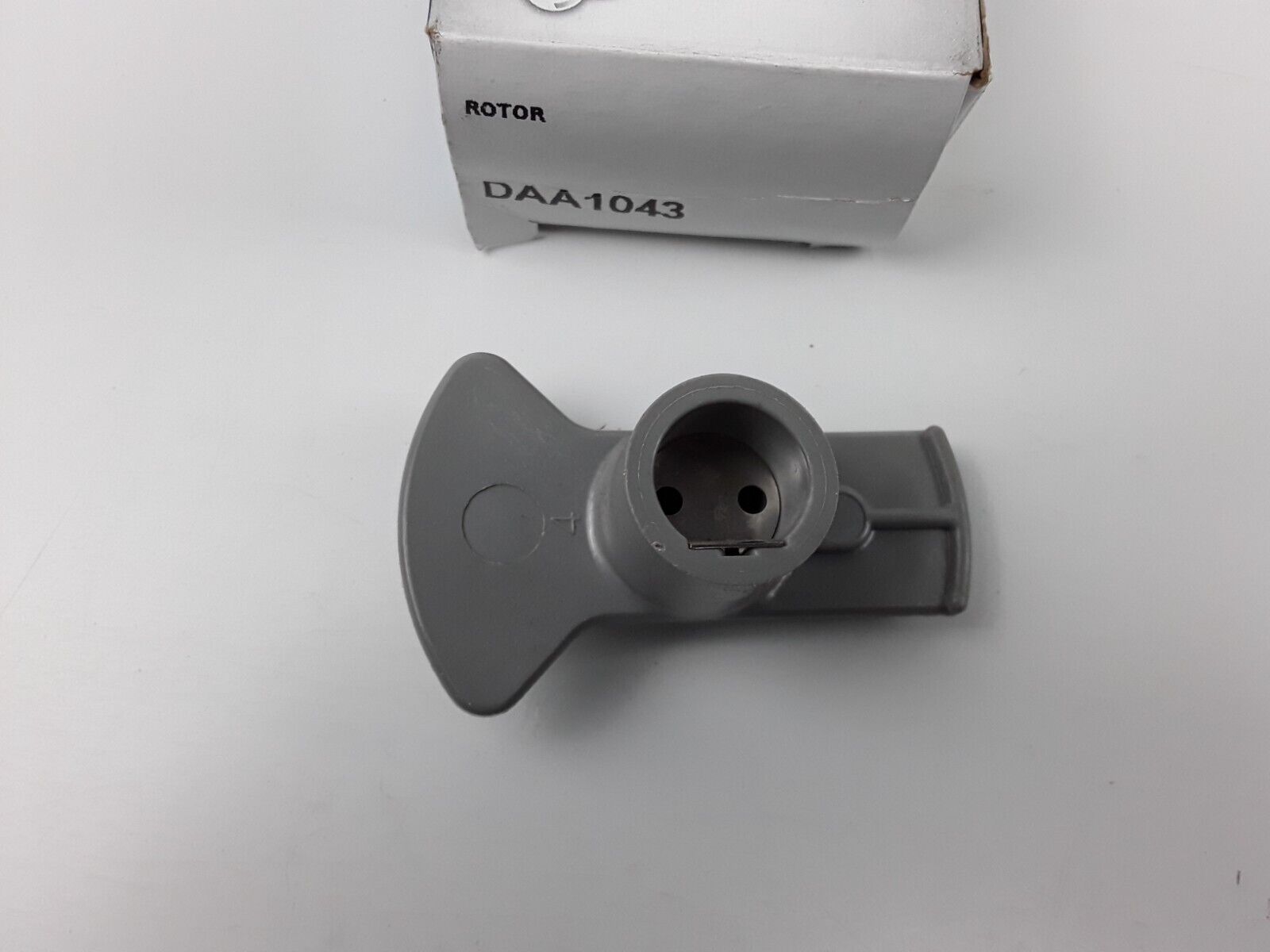 Distributor Rotor-O.E. Replacement CARQUEST DAA1043 - HotCarParts