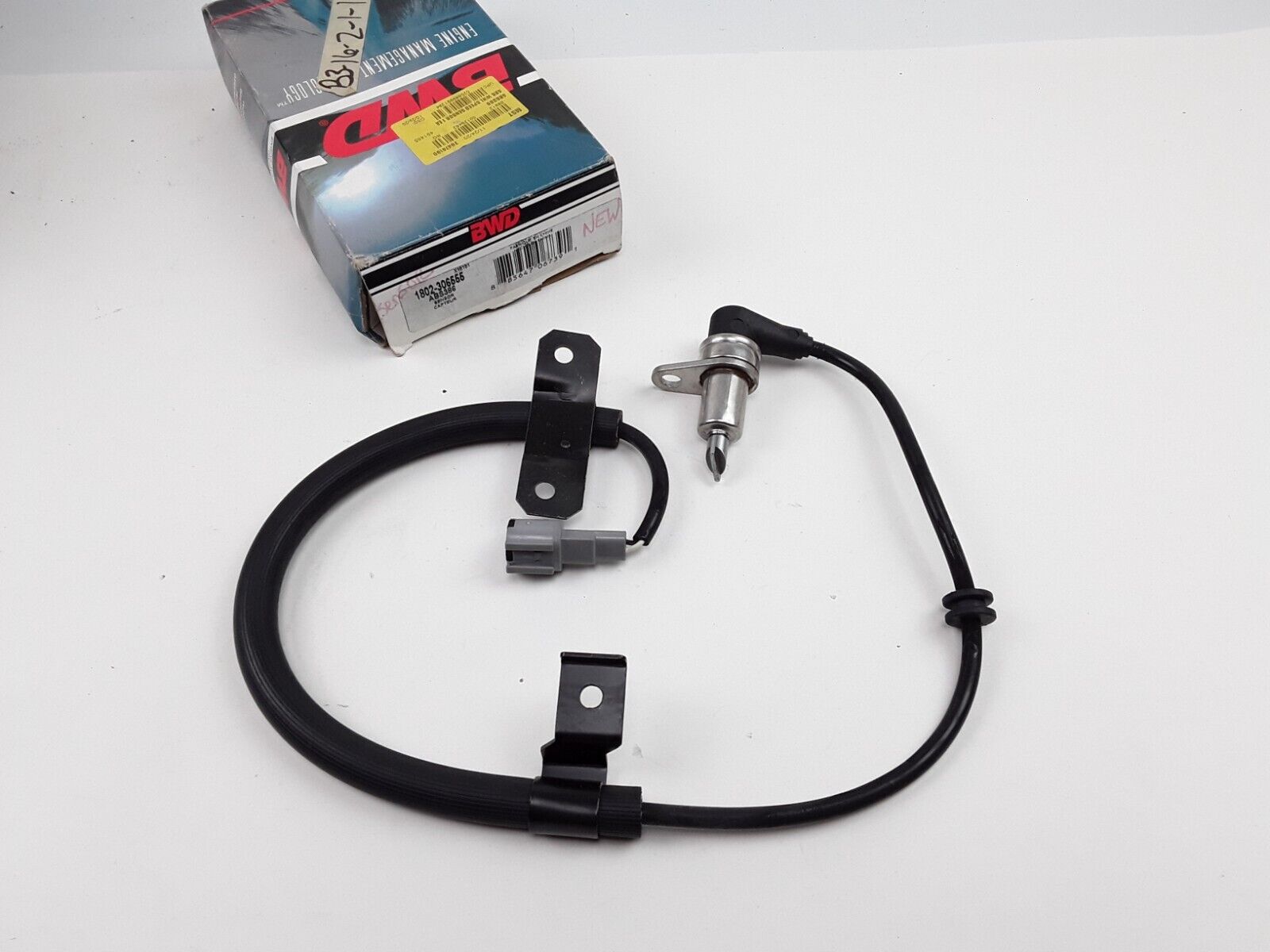 Front Right ABS Wheel Speed Sensor for Nissan Pathfinder, INFINITI QX4 1996-2000
