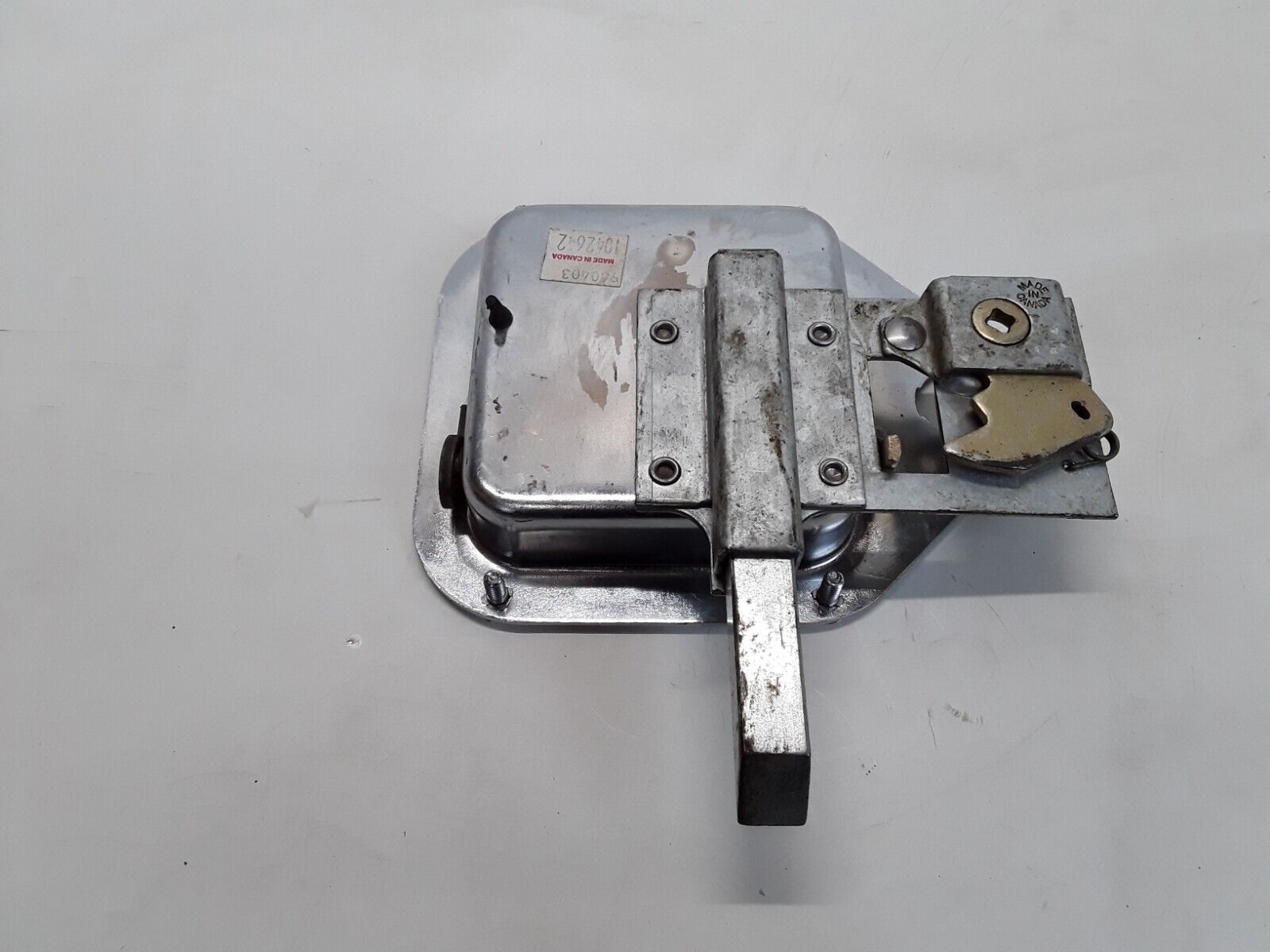 Genuine Kenworth Right Exterior Door Handle 2004-2007 T600A 2004-2015 T800 W900 - HotCarParts