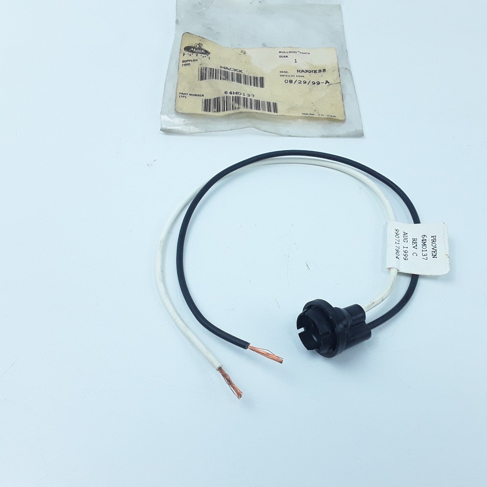 Pigtail Harness Socket 64MO137 For Heavy Duty Mack & Volvo Truck Series