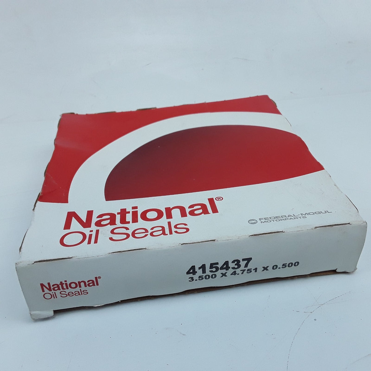 Oil Seal Fits International M Series Van SA120 SM120 (1957, 1961 1962 1963 1964)