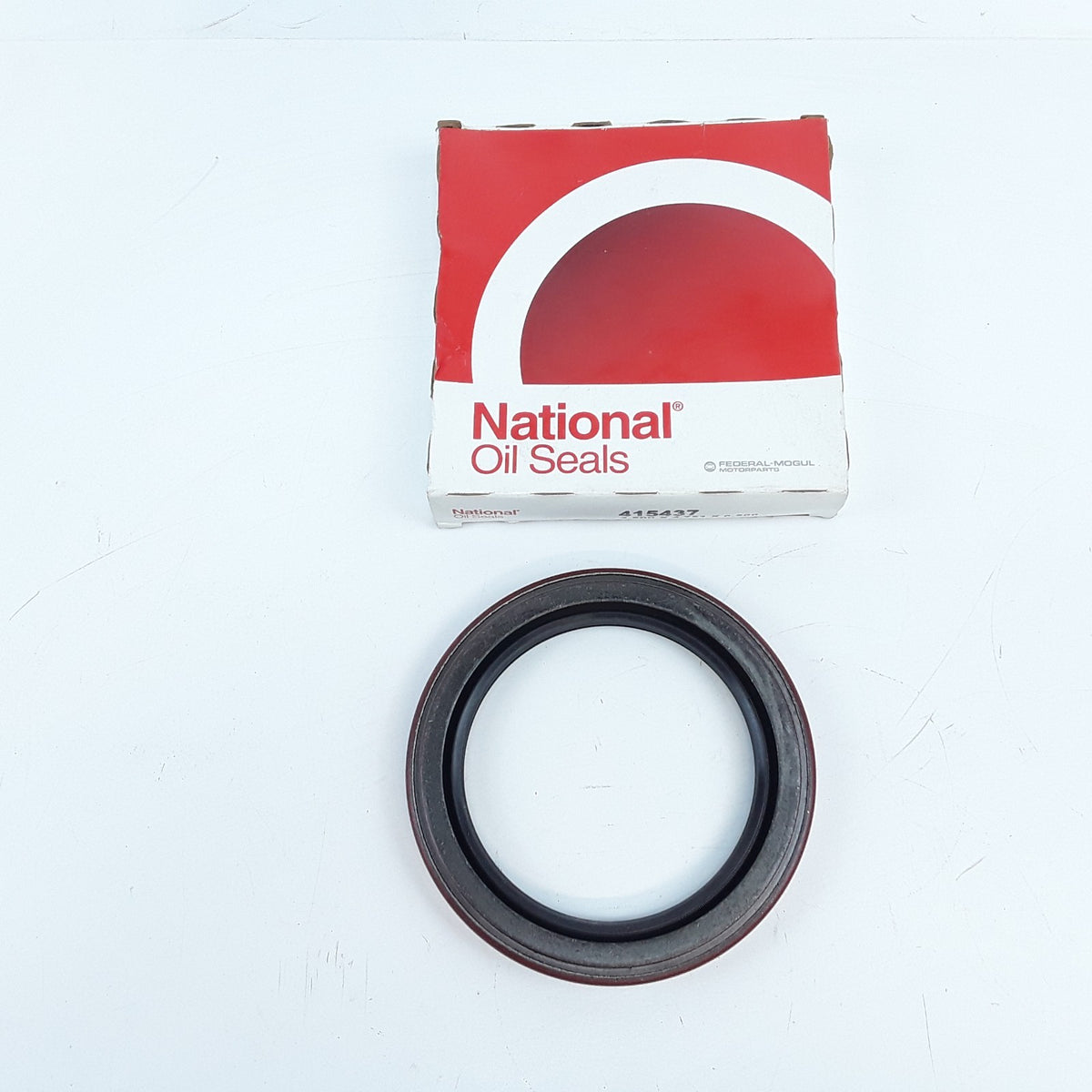 Oil Seal Fits International M Series Van SA120 SM120 (1957, 1961 1962 1963 1964)