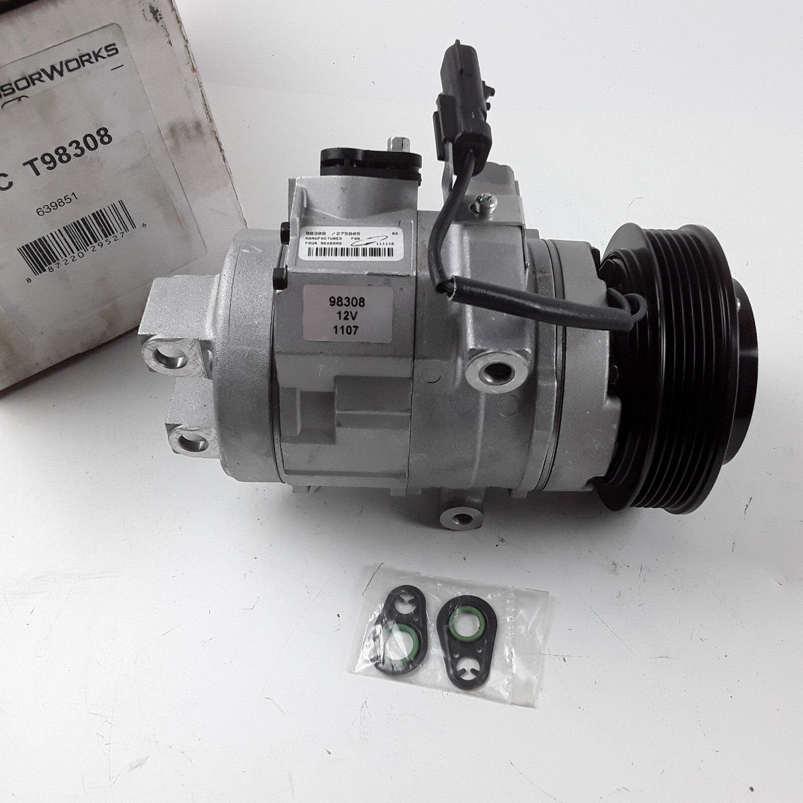 Four Season 98308 A/C Compressor W/ Clutch Fits Dodge Magnum Chrysler 300 2005