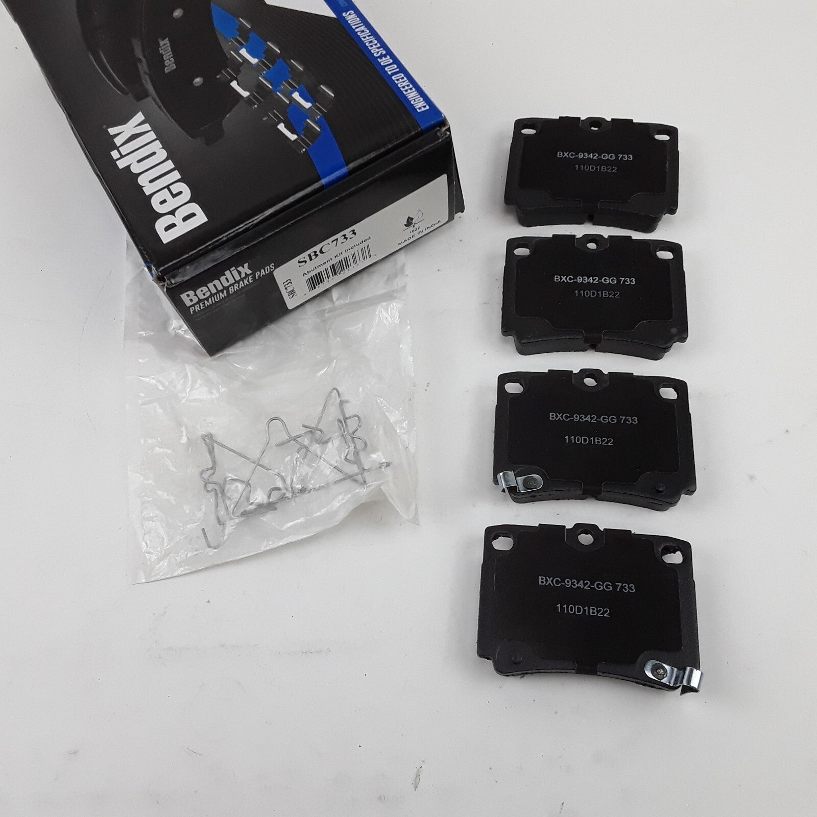Disc Brake Pad Set-Premium Ceramic Fits Mitsubishi Montero Sport 1997-2004