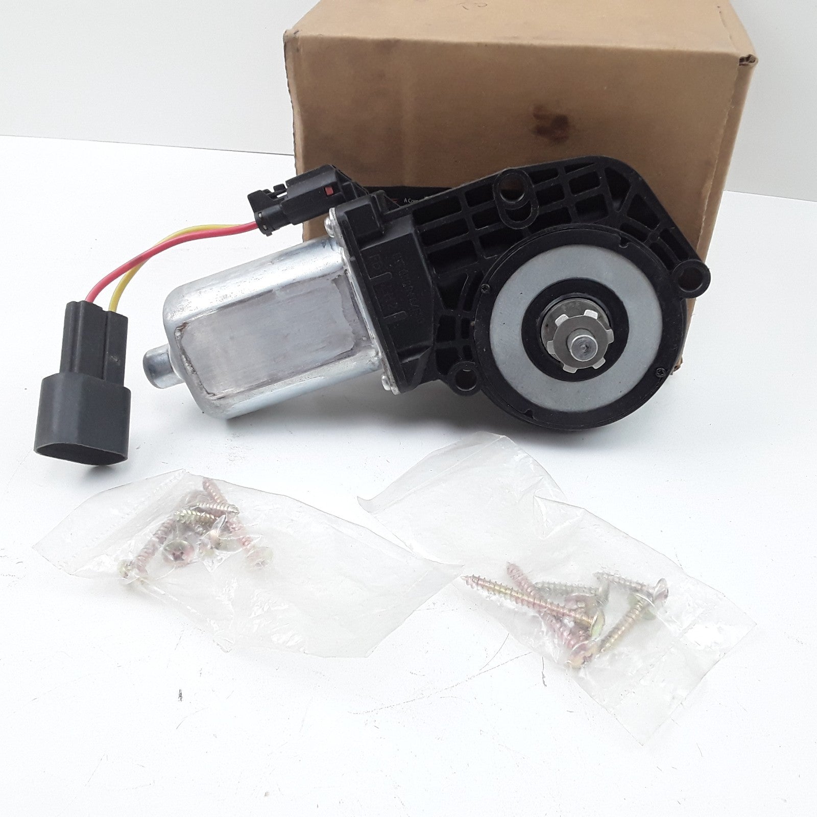 ACI 83166 Front Left Power Window Motor Fits Lincoln Navigator (2003 2004-2006)