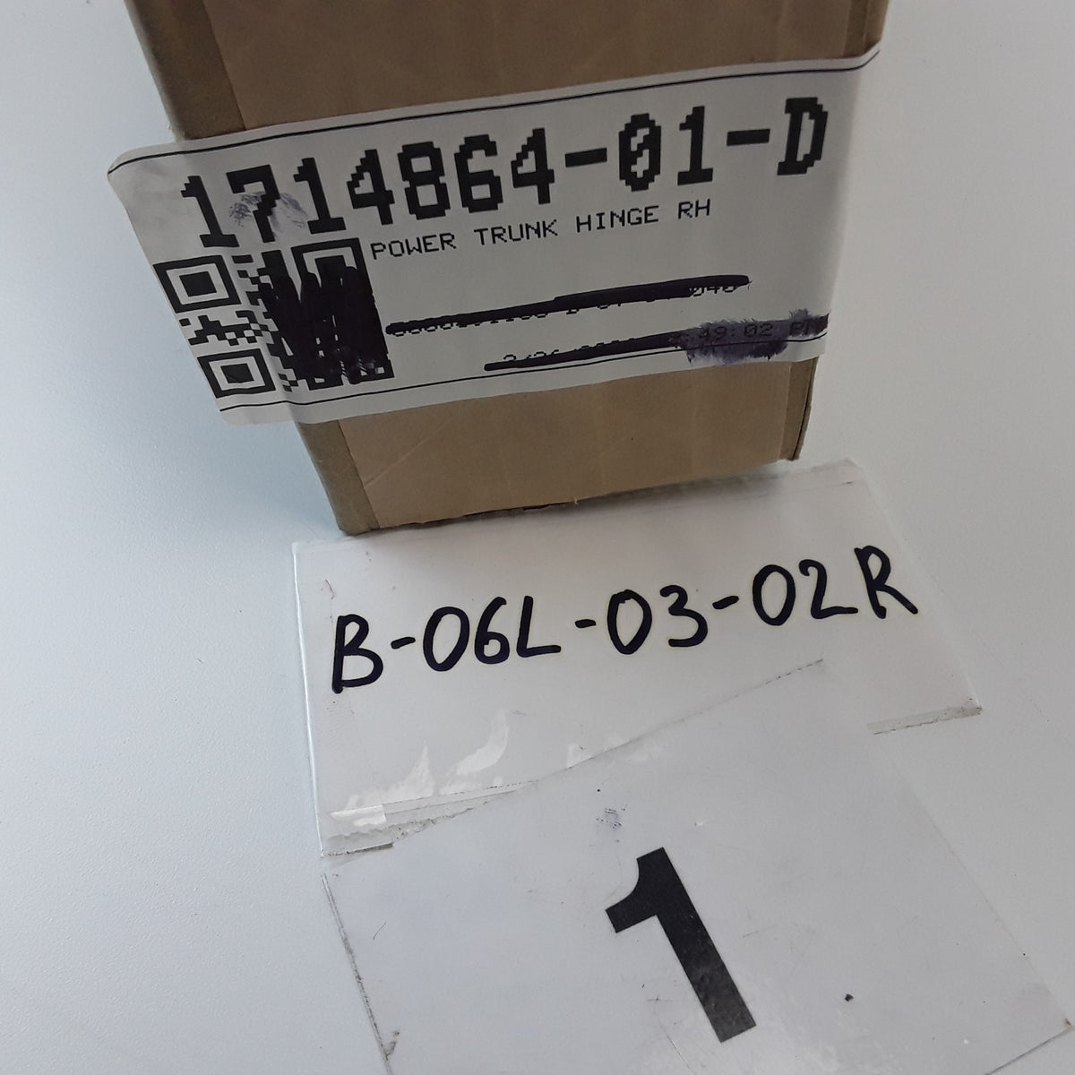 1714864-01-D Right Power Trunk Hinge For Tesla Model 3 2024 Genuine OEM New