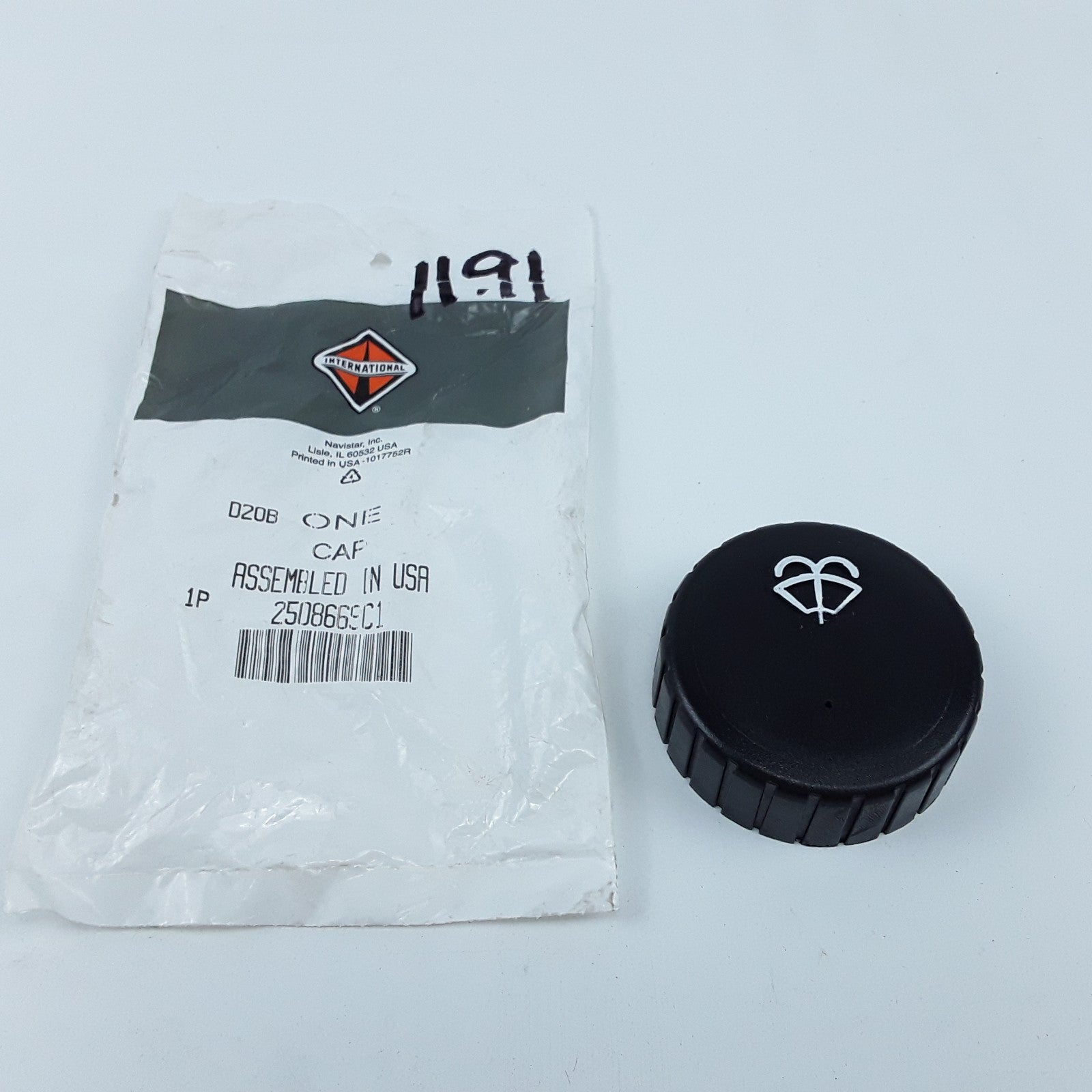 OEM International 2508669C1 Windshield Washer Cap For International Navistar