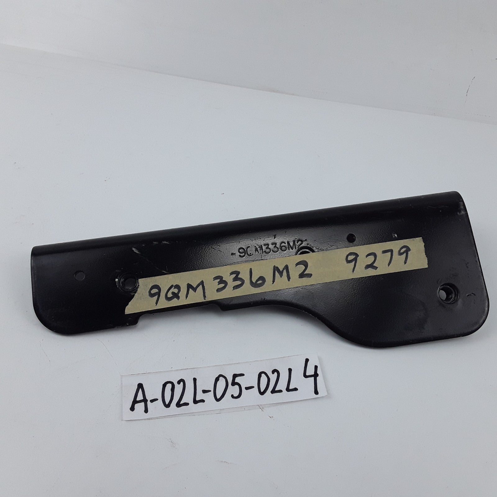 OEM Mack 9QM336M2 Hood Rest Plate Bracket Right Passenger Side For CX Vision CXN